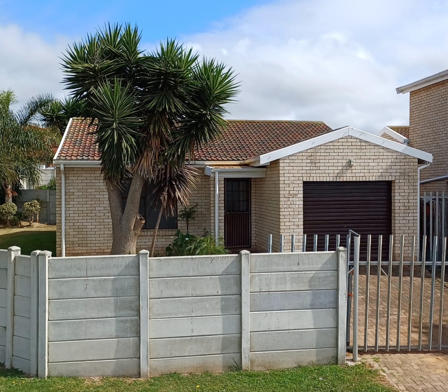 2 Bedroom Property for Sale in Wavecrest Eastern Cape